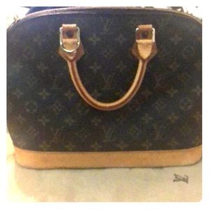 Louie Vuitton Alma